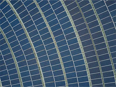 עליית עלויות PV סולאריים עולמיים: מדיניות וחומרי גלם מובילים להתאוששות מחירים