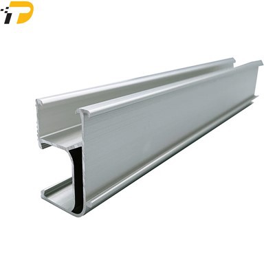 מסילות גג סולאריות